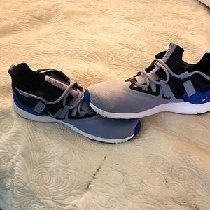 NIKE Running Shoes sz12 Blue